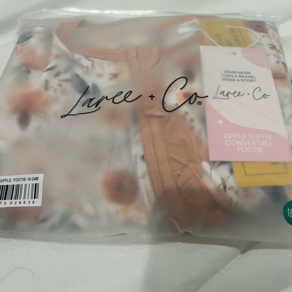 Laree + co zipper ruffle footie - Picture 2 of 2